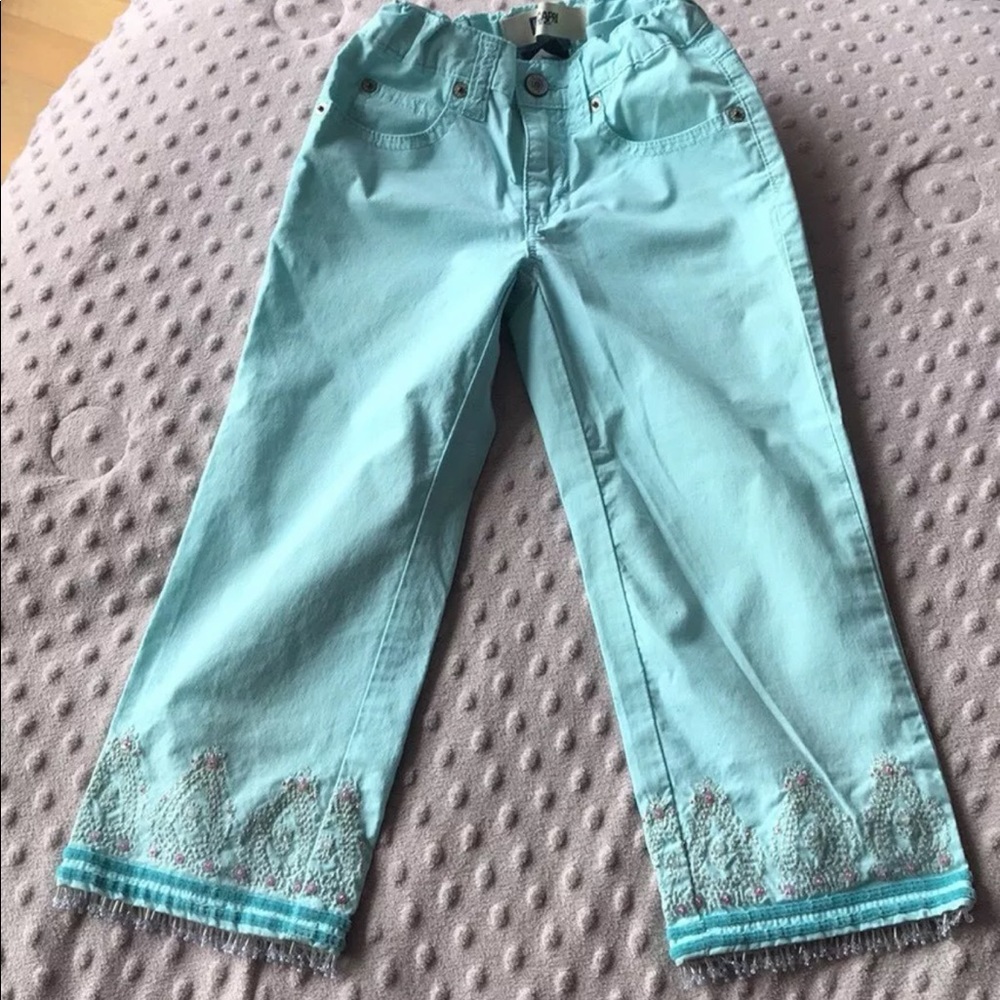 Gap girls embroidered Capri pants Sz 7